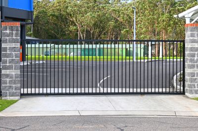 Building Gate Installation in Boca Raton, FL